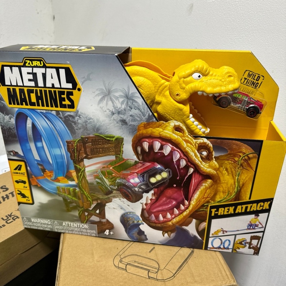 Zuru Metal Machines T-Rex Attack Double Loop Track Car Playset